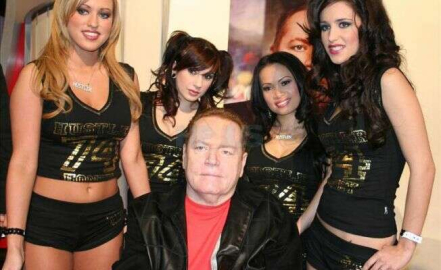 Hustler dergisi Trump'a savaş açtı