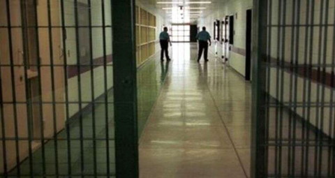 PKK'lı terörist, cezaevinde kendini yaktı