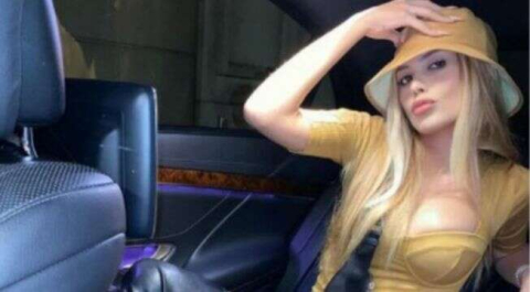 Nihal Candan'dan banyoda bornozlu pozlar!