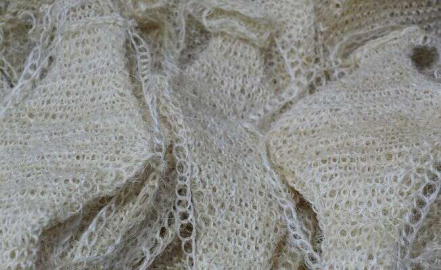 Kadınlar tarafından örülen bu ürün hem Avrupa'ya hem de uzak doğuya ihraç ediliyor