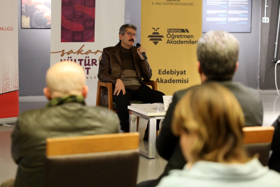 Sakarya'da “Hakkın Sesi, Hakikatin Yüzü Mehmed Âkif” söyleşisi