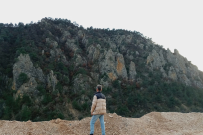 Bilecik'in saklı hazinesi... “Canlı Kaya” doğa tutkunlarını büyülüyor