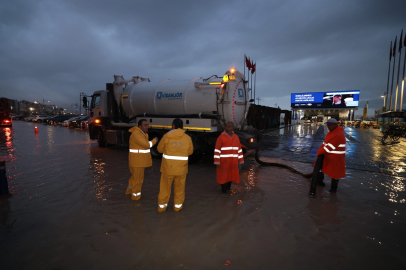 İzmir’de deniz seviyesi hareketliliğine anlık müdahale