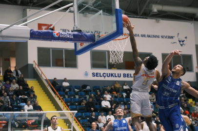 Konya Büyükşehir potada taraftarı önünde güldü