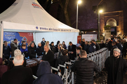 Bursa Ulu Cami'de Ramazan'a tatlı başlangıç