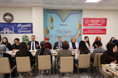 Artvin'de iftar sofrası gençlerle paylaşıldı