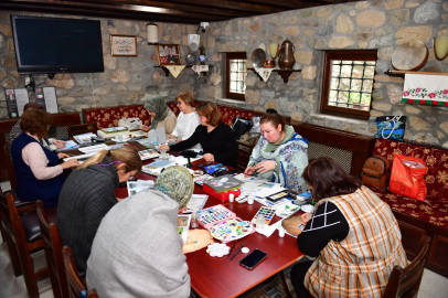 Bursa Osmangazi’de minyatür sanatı kadınlarla hayat buluyor