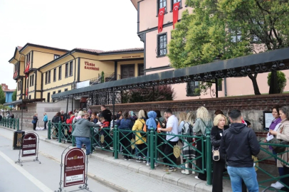 Eskişehir’de müzeler ve parklar doldu taştı