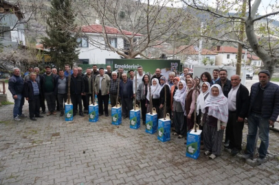 Eskişehir'de 600 dut fidanı üreticiyle buluştu