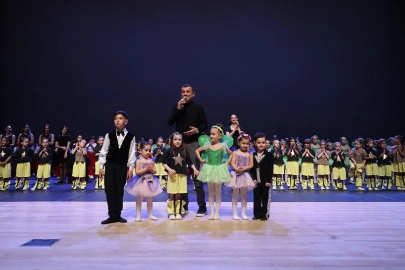 Denizli'de 23 Nisan etkinlikleri miniklerle başladı