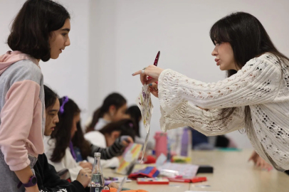 İzmir’de çocuklar kitaplarını yazıp çizdi