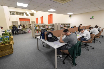 Hasan Ali Yücel Kütüphanesi İzmirlilerin yeni uğrak noktası oldu