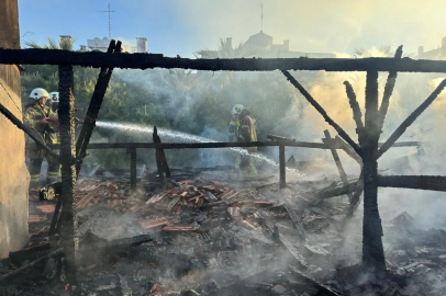 İzmir’de itfaiyenin hızlı müdahalesi faciayı önledi