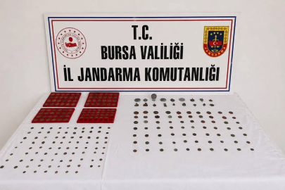 Bursa'da tarihi eser operasyonu! 273 sikke ve 18 obje ele geçirildi