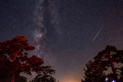 Konya Meram'da meteor yağmuru şenliğe dönüştü