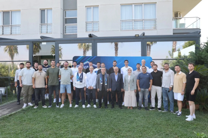 Kocaeli Gebze'de voleybol takımı yeni sezona hazırlanıyor