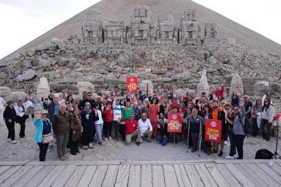 Nemrut'un zirvesinde tarihi mesaj: Çocuk felcine son!