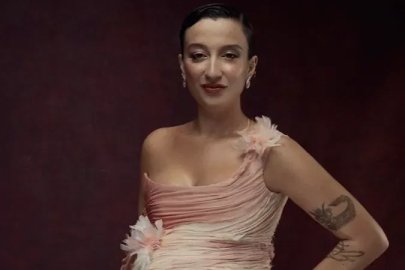Melike Şahin 'Ölmem Ölemem' ile listeleri altüst etti