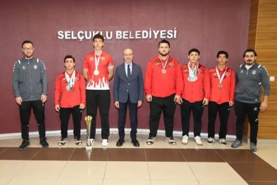 Konya Selçuklu'da Başkan Pekyatırmacı başarılı sporcuları ağırladı