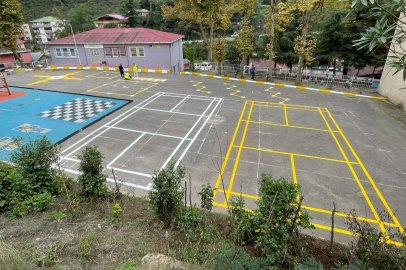 Trabzon'da okul bahçelerine renkli dokunuş