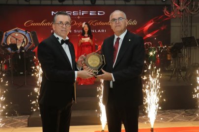 MARSİFED’den filenin sultanlarına ‘Cumhuriyete Değer Katanlar’ ödülü
