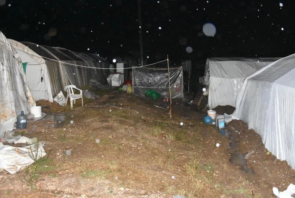 Mevsimlik işçilerin çadırlarını su bastı: 270 işçi ve 30 çocuk tahliye edildi