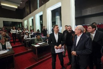 Kılıçdaroğlu, CHP Afet Koordinasyon Merkezinin çalışmaları hakkında bilgi aldı