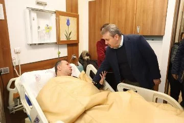 BBP Genel Başkanı Destici, Gaziantep'te tedavi gören depremzedeleri ziyaret etti