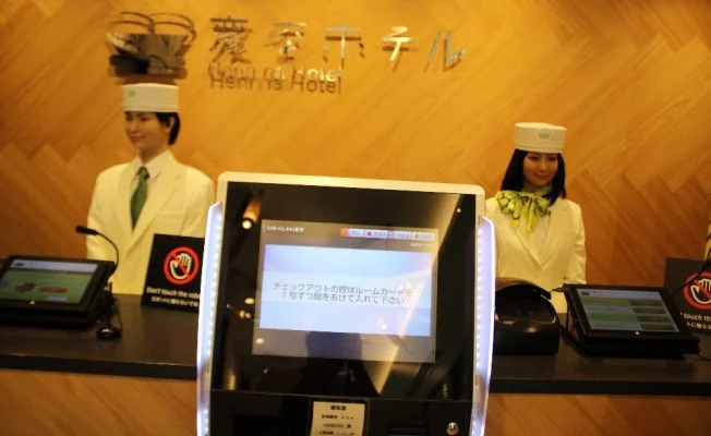 Dünyada ilk: Bu otelde robotlar çalışıyor