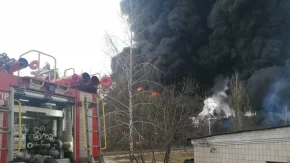 Rusya Çernihiv'de petrol rafinerisini vurdu